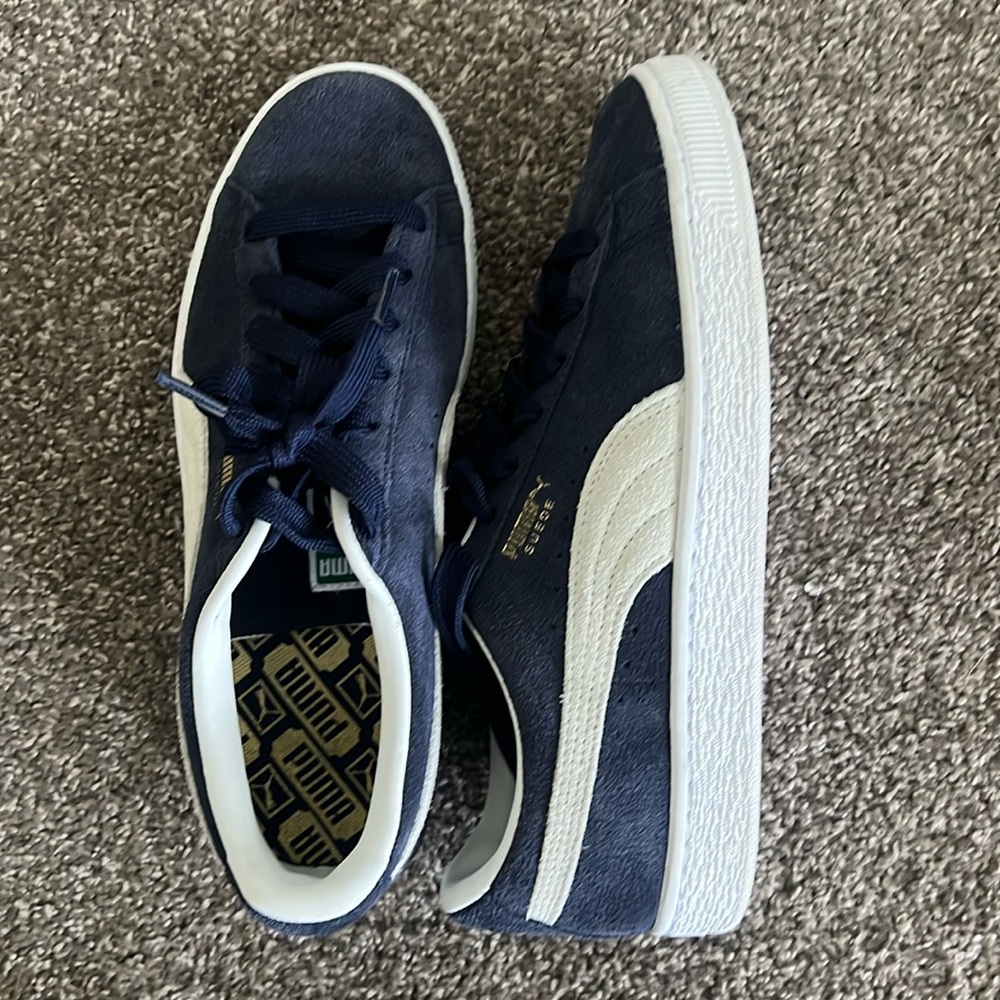 Worn once blue puma